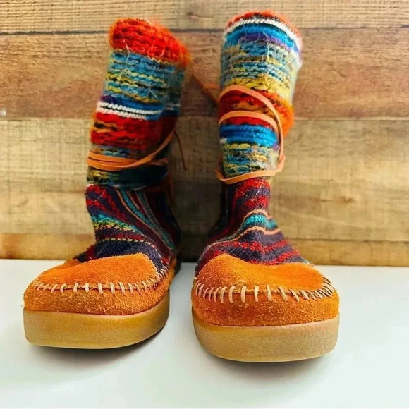 TOMS Nepal Suede Lined With Sherpa Ankle Pull On  Boots - Picture 4 of 8